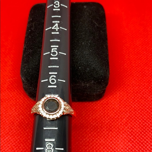 Rose gold colored ringWith Blackstone - Picture 2 of 4